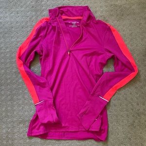 Brooks long sleeve running shirt with pocket, slim fitting, great color, NWOT